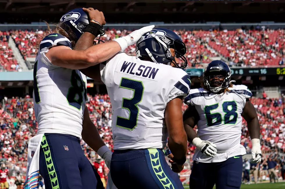 Russell Wilson Leads Seahawks Past 49ers 28-21